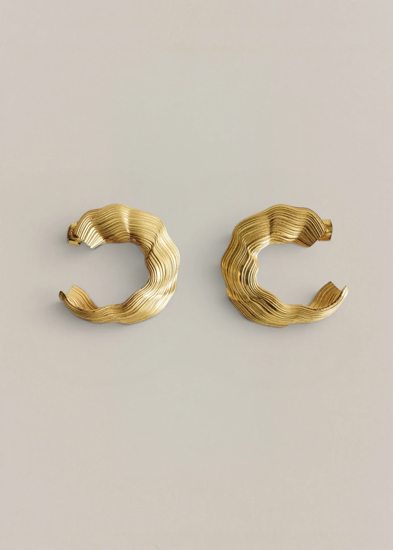 Abluvio Earrings - Gold
