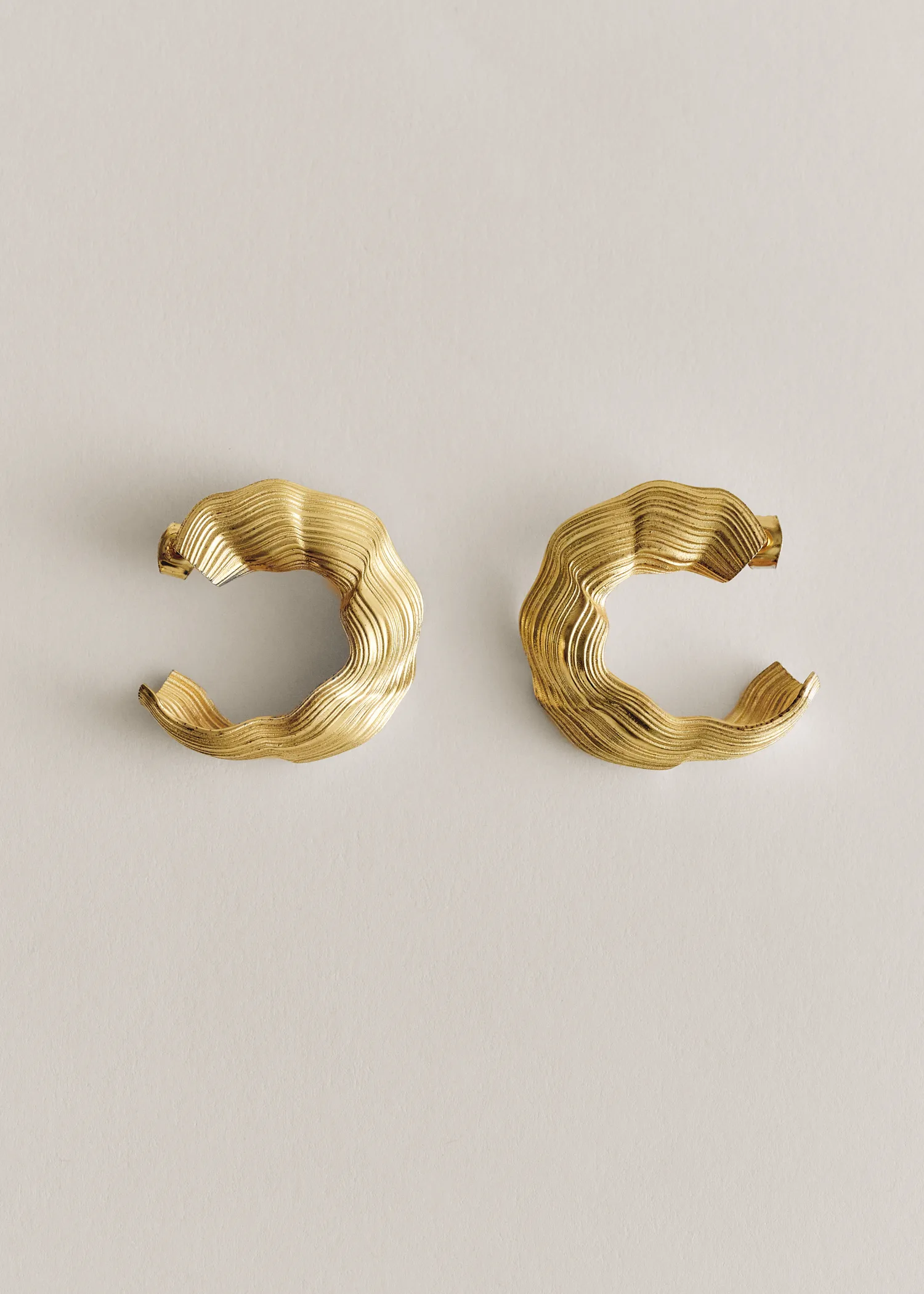 Abluvio Earrings - Gold